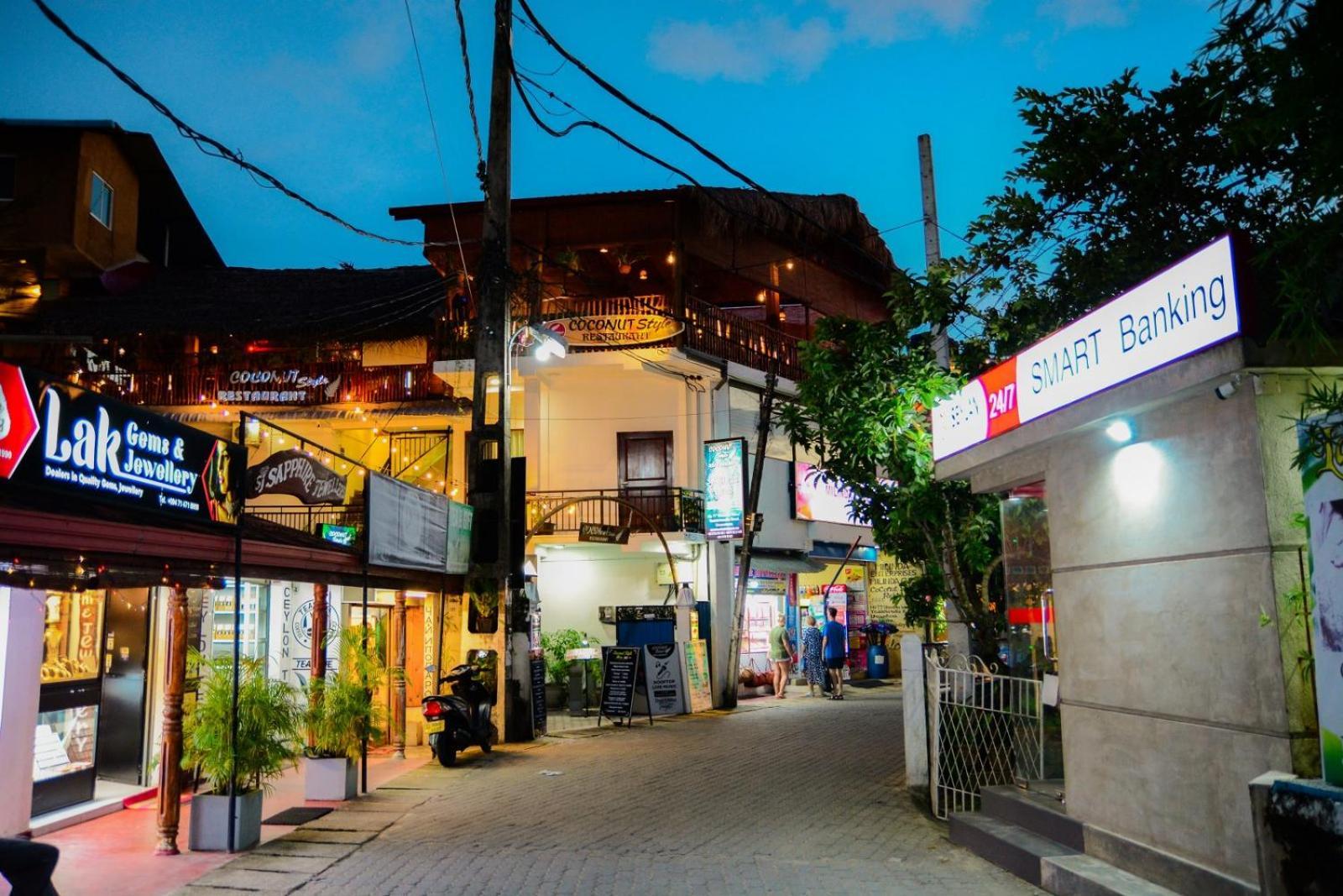 Hotel Coconut Style Restaurant&Milinda Guest Unawatuna Exterior foto