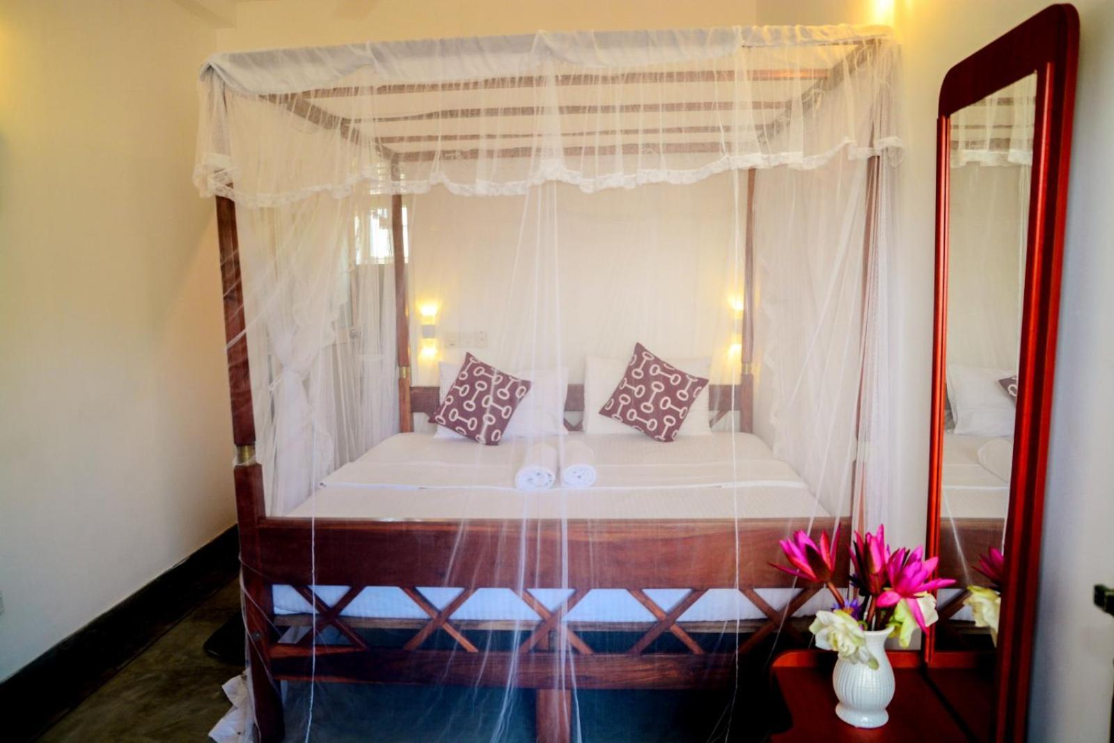 Hotel Coconut Style Restaurant&Milinda Guest Unawatuna Exterior foto