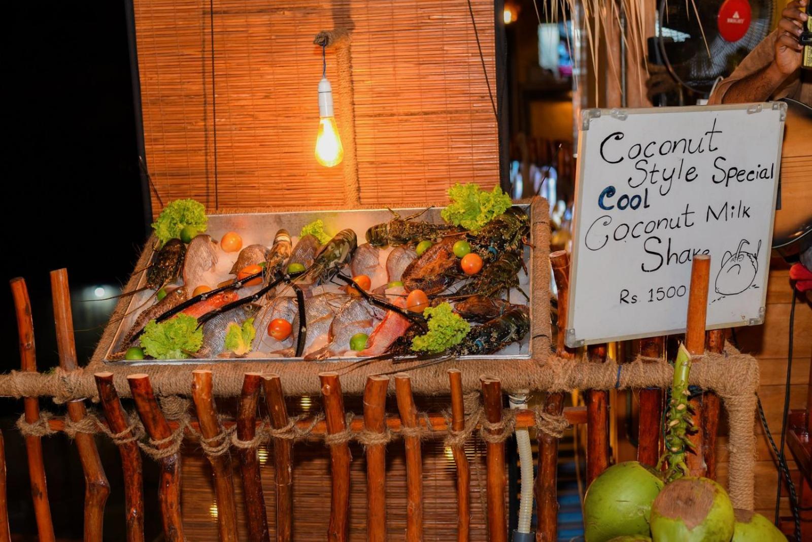 Hotel Coconut Style Restaurant&Milinda Guest Unawatuna Exterior foto
